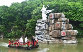 火爆出圈的福利來(lái)啦！漢江源景區(qū)年卡只需*元，無(wú)限暢游 →縮略圖