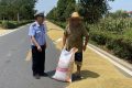 秋收農忙，請勿占道打場曬糧！縮略圖