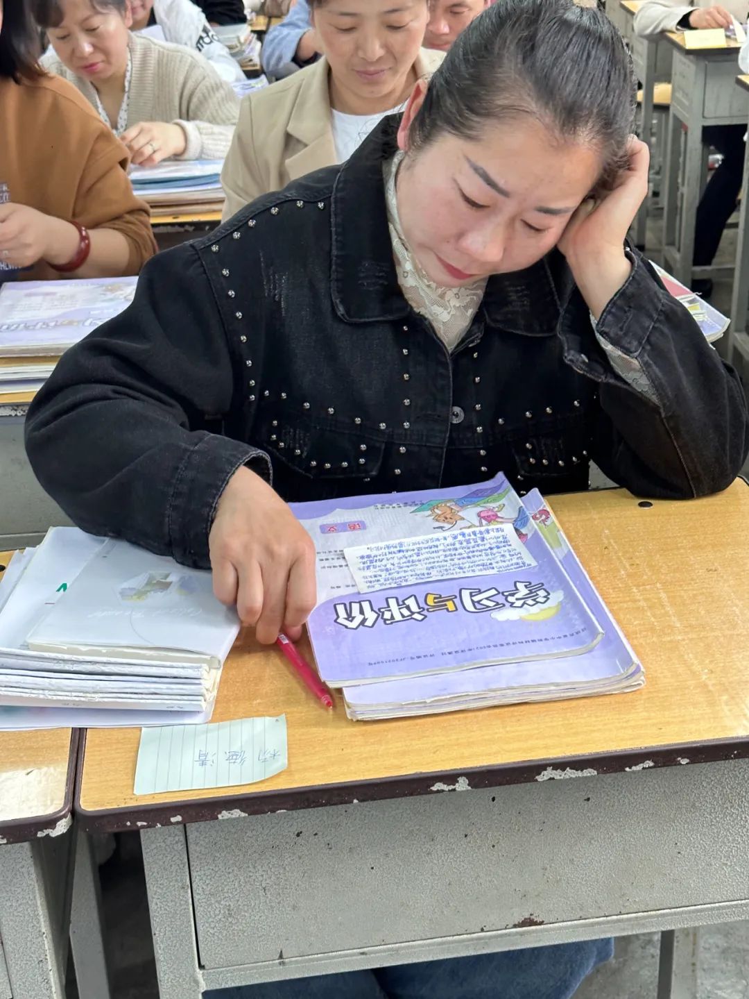 提燈引路 育夢(mèng)成光——西鄉(xiāng)縣東關(guān)小學(xué)2023學(xué)年度春季學(xué)期家長(zhǎng)會(huì)紀(jì)實(shí) 提燈引路 育夢(mèng)成光——西鄉(xiāng)縣東關(guān)小學(xué)2023學(xué)年度春季學(xué)期家長(zhǎng)會(huì)紀(jì)實(shí)