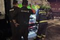 巡邏發(fā)現車輛自燃 民警消防聯手滅火縮略圖