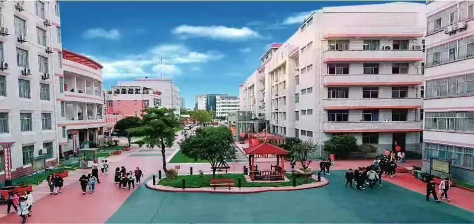 漢中市育才中學(xué)初一新生，高考復(fù)讀班招生火熱報名進行中