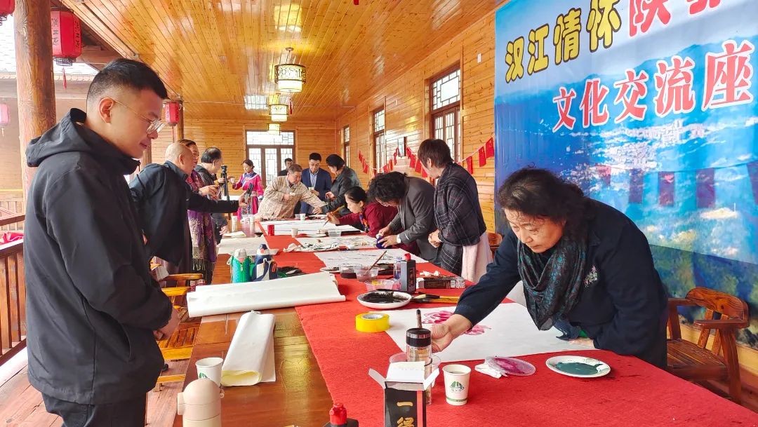 國興愛夢源杯第一屆飲水思源話漢江旅游文化藝術(shù)博覽會暨全國第21屆旅游門券藝術(shù)收藏巡回展活動在漢江源景區(qū)成功啟動 國興愛夢源杯第一屆飲水思源話漢江旅游文化藝術(shù)博覽會暨全國第21屆旅游門券藝術(shù)收藏巡回展活動在漢江源景區(qū)成功啟動