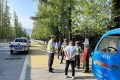 漢中交警二大隊(duì)積極治理占道曬糧安全隱患縮略圖