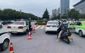 漢中交警二大隊加強雙節(jié)期間天漢濕地公園周邊交通疏導(dǎo)縮略圖