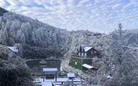 初冬的頂級浪漫，鎮(zhèn)巴草壩的雪景云?？s略圖